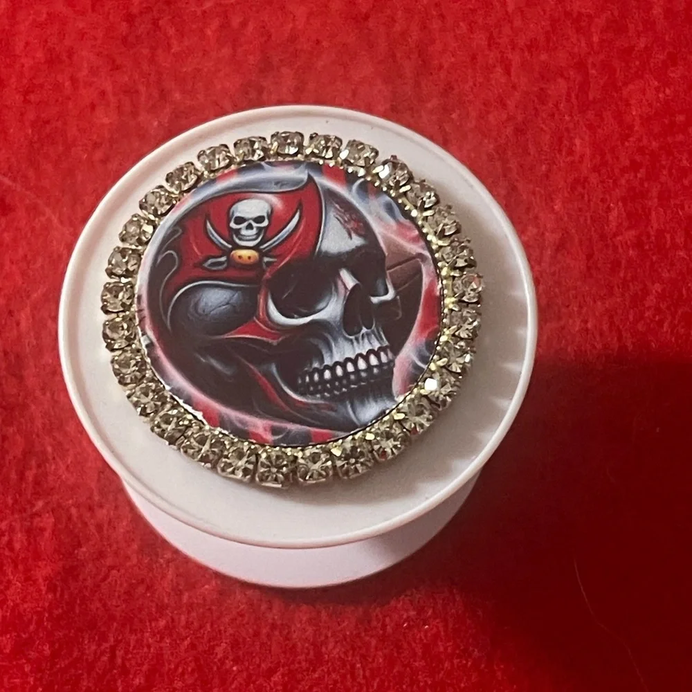 Tampa bay Buccaneers Skull Design PopSocket with Rhinestones